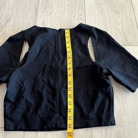 Fabletics Eva Black Midi Crop Тор size M - Picture 3 of 8